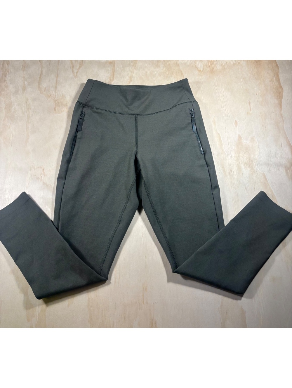 Green FLX Leggings Size M. Hiking, Training, Casual, Athletic, Fall.